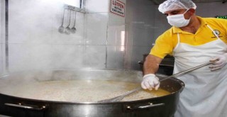 Ödemiş’te iftar çadırı bu yıl evlere konuk oluyor