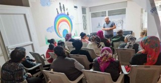 Bizİzmir Dayanışma Noktaları’nda bin 550 kişiye eğitim verildi