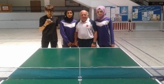 Okullar Masa Tenisine Bostanlıspor damga vurdu
