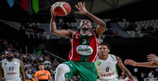 Pınar Karşıyaka Manisa'da zorlanmadı