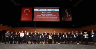 Dünya Türk Dili Ailesi Günü İzmir’de ilk kez düzenlendi