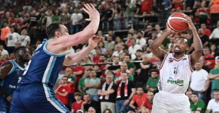 Pınar Karşıyaka, Türk Telekom'a geçit vermedi 2-1 öne geçti