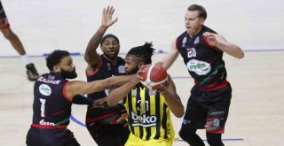 Pınar Karşıyaka, Fenerbahçe Beko'ya farklı kaybetti