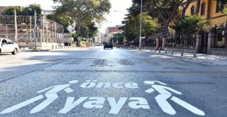 İzmir'de 170 noktada ''Önce Yaya'' uyarısı