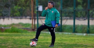 Basatemür: Centilmence geçmesi birinci önceliğimiz, ama rekabet sahada yüzde yüz olacak