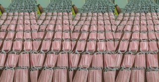 Karşıyaka Halk Eğitim Merkezi'nden lösemi hastalarına maske