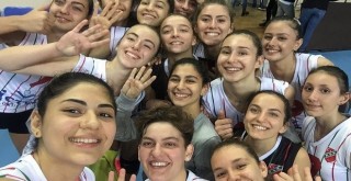 Filede Karşıyaka'nın gençleri Arkas'ına bakmadı...