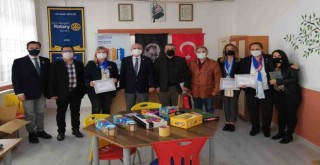 Mezun oldukları Ankara İlkokulu'na vefa