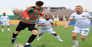 Karşıyaka gole çare arıyor