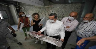 Konak Belediyesi meclis binası yolda