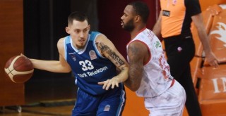 Pınar Karşıyaka yarı final için Başkent'te