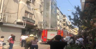 Karşıyaka Çarşı'da yangın...