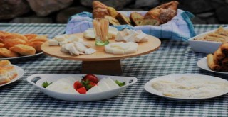 İzmir Kıbrıs’a doyacak