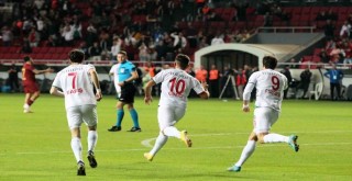 Karşıyaka zirvenin takibinde...