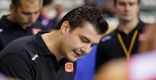 Karşıyaka voleybolda baş antrenör Çarıkçı oldu