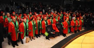 Karşıyaka 3. Yaş Üniversitesi ikinci mezunlarını verdi