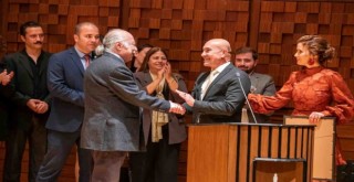 Yücel Erten’in 60’ıncı sanat yılı sürpriz bir geceyle kutlandı