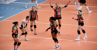 Karşıyaka play off’a galibiyetle başladı