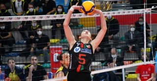 Karşıyaka, Gaziantep Adam Voleybol'a kaybetti