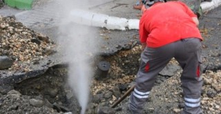 Bostanlı'da su kesintileri yine başladı