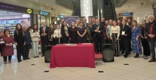 Yazarımız Moris Karmona ödüle doymuyor