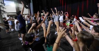 Karşıyaka Belediyesi’nden sanat ve eğlence dolu yaz okulu