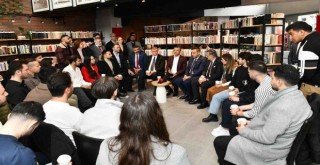 Balatçık Kent Lokantası ve Özge Polat Kent Kitaplığı Özgür Özel'in katılımıyla açıldı