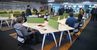 İş fikirleri Karşıyaka Kolektif’in kuluçkasında büyüyor