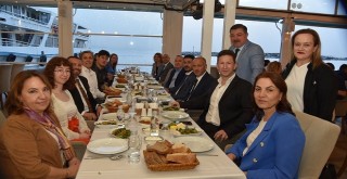 Müftülük ilçedeki yöneticileri iftarda bir araya getirdi