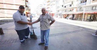 Sokakta bulduğu 15 bin lirayı sahibine teslim etti