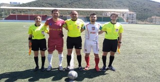 Erdem Esentepe ve Bahçelievlerspor zirvede keyifli