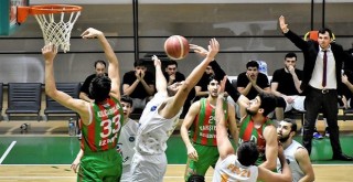 Karşıyaka Belediye Bornova'da kaybetti