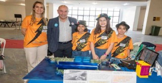 Soyer: Geleceğimizin en kuvvetli ışığı sizlersiniz