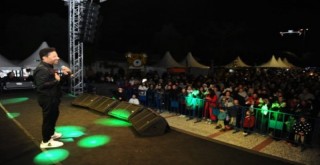 Karşıyaka Yeni Yıl Festivali'nde Mansur Ark rüzgarı