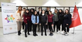 Bornovalı gençler Avrupalı gençler ile buluşuyor