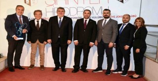 TSYD İzmir Şubesi Koşusu’nu Batman Kızı kazandı