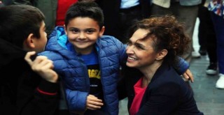 Karşıyakalı çocuklardan 23 Nisan’a özel Atatürk mozaiği