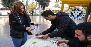 Pet şişeyi getir, bez çantayı götür