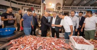 İzmirli balıkçılar sezonu açtı