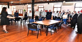 İzmir'de İlçe belediye başkanları bir araya geldi