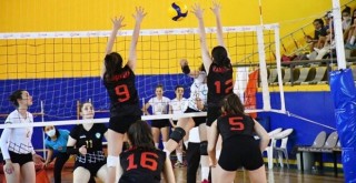 Bölgesel Ligde Karşıyaka liderliği ve finali garantiledi