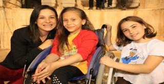 Başkan Sengel, küçük Duru'ya müjdeyi verdi