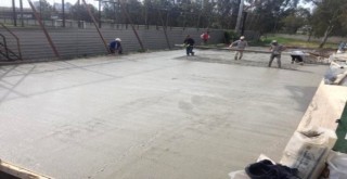 Karşıyaka'da tesis inşaat çalışmaları hızlandı