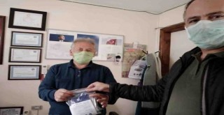 İzmir Büyükşehir’den muhtarlara hijyen paketi