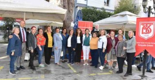 TYSD’li yardımseverler, öğrencilere Cumhuriyet Bayramı hediyesi için toplandılar