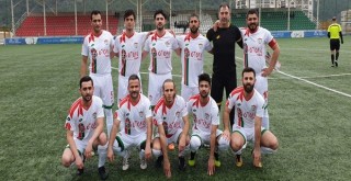Yeni Örnekköyspor liderliğe yükseldi