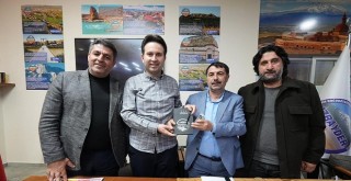 Çiftçioğlu İZBAYDER'i ziyaret etti