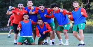 Karşıyaka ilk hazırlık maçını farklı kazandı