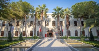 İzmir Kültür Sanat Fabrikası 1 yaşında