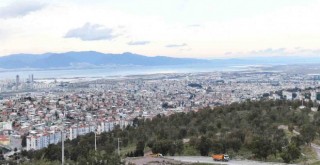 Çiğli'de bina tespit çalışmaları devam ediyor